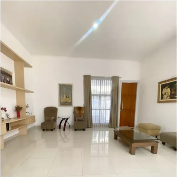 [RBT067] Dijual Rumah Mainroad Sayap Antapani Hook Dekat Borma Griya Antapani - Gambar 2