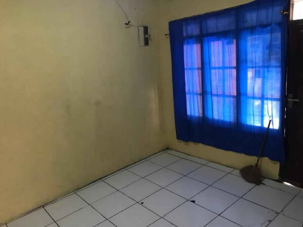 [RBT132] Dijual Rumah 2 Lantai Pinggir Jalan Lokasi Strategis Antapani - Gambar 2