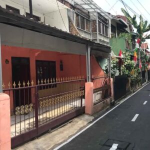 [RBT132] Dijual Rumah 2 Lantai Pinggir Jalan Lokasi Strategis Antapani