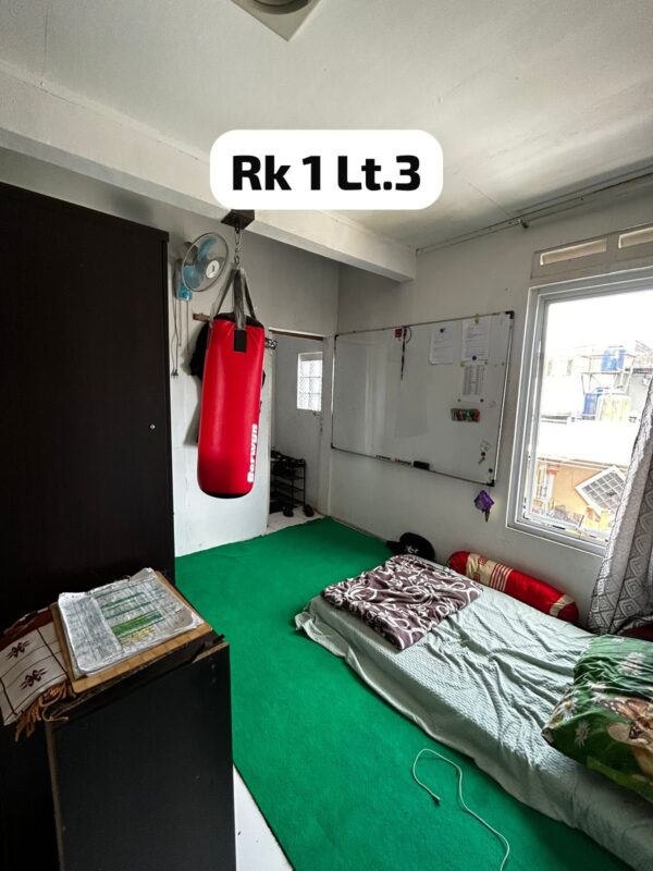 [RBT046] Dijual Tiga Ruko 3 Lantai di Antapani - Gambar 2