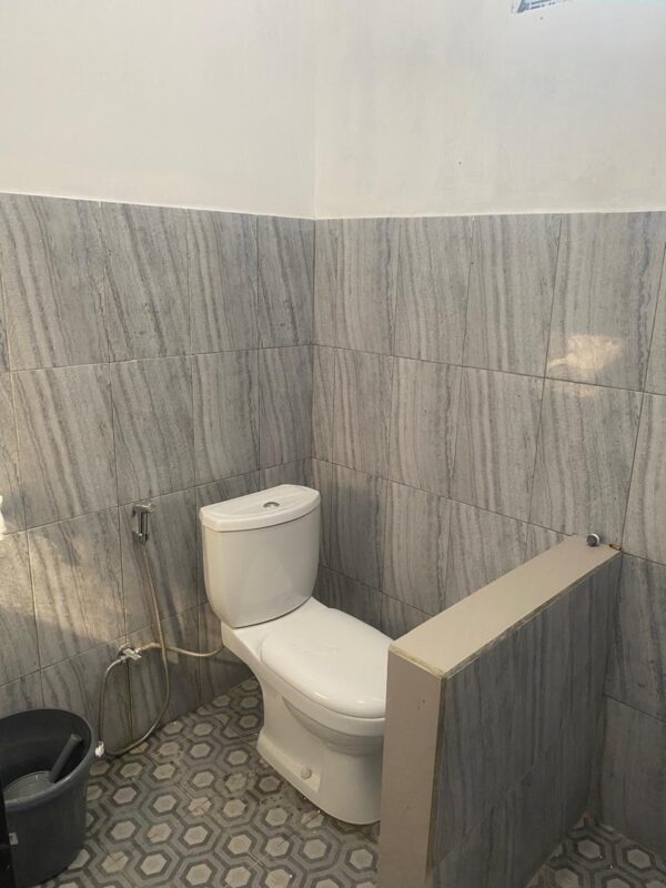 [RBT004] Dijual 1 Unit Rumah (Bangunan full baru) + 3 Kamar Kost - Gambar 8