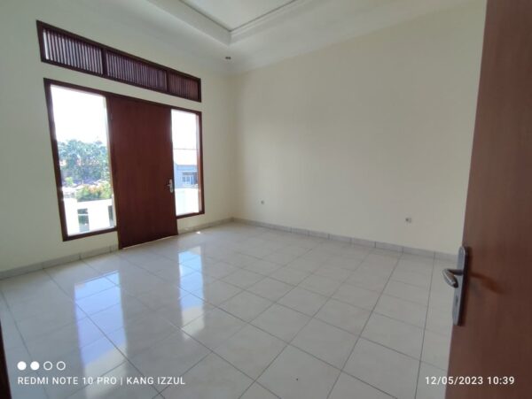 [RBT095] Di Jual Rumah Mewah Siap Huni 2 Lantai di Antapani Kota Bandung - Gambar 4