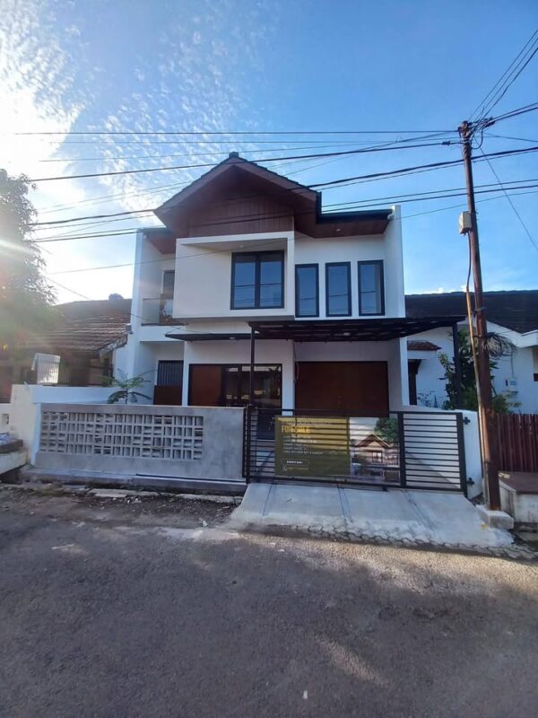 [RBT092] RUMAH CANTIK SIAP HUNI CLUSTER ANTAPANI BANDUNG