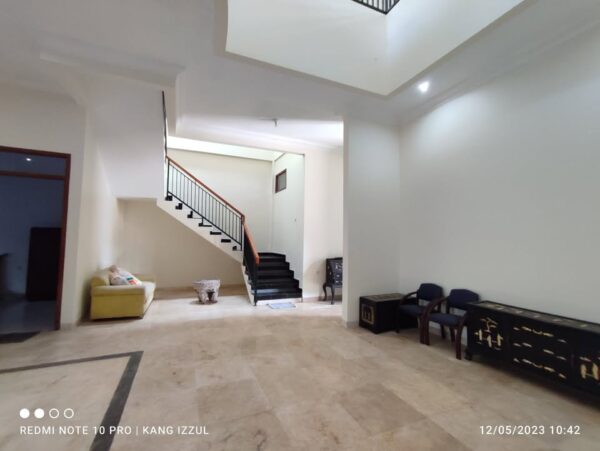 [RBT095] Di Jual Rumah Mewah Siap Huni 2 Lantai di Antapani Kota Bandung - Gambar 8