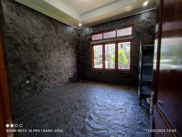 [RBT095] Di Jual Rumah Mewah Siap Huni 2 Lantai di Antapani Kota Bandung - Gambar 16