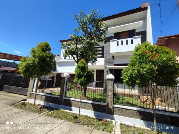 [RBT095] Di Jual Rumah Mewah Siap Huni 2 Lantai di Antapani Kota Bandung - Gambar 17