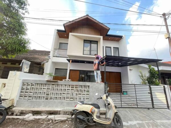 [RBT133] Jual Rumah BARU TROPICAL Desain di Antapani kota Bandung harga MENARIK