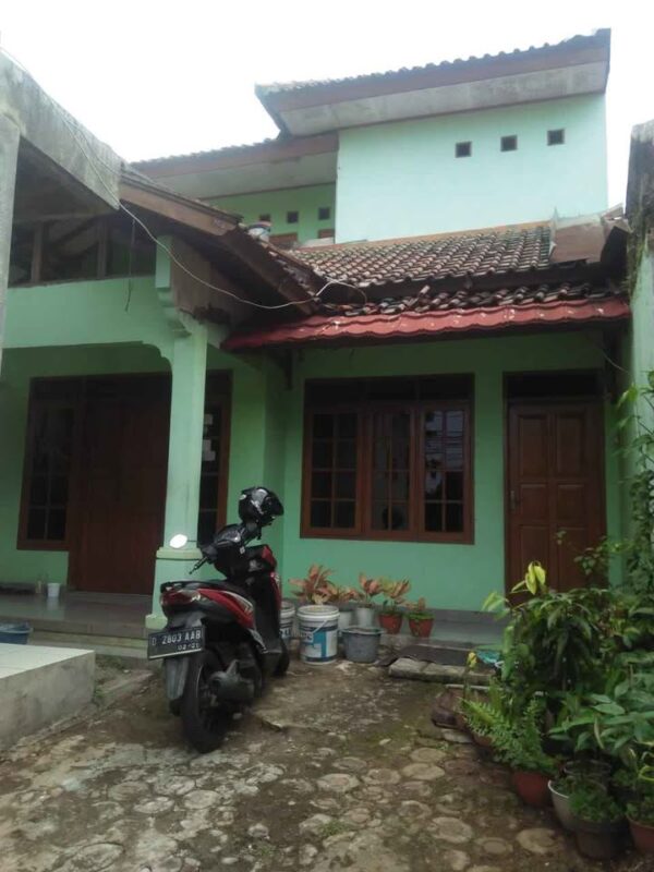 [RBT437] Dijual Rumah plus 2 toko di Arcamanik Sindanglaya Kota Bandung - Gambar 4