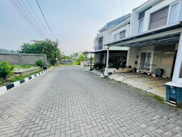 [RBT457] Jual Rumah Cluster Cantik Full Furnished di the Green Padasuka Cimenyan - Gambar 3
