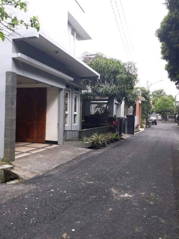 [RBT371] Dijual Rumah Beserta Isinya di Jatihandap - Gambar 3