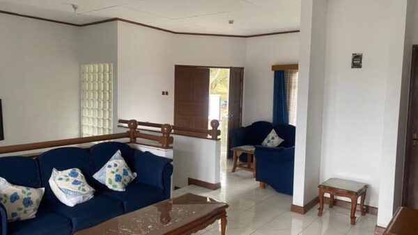 [RBT349] Rumah Luas FULL Furnished Bangunan Terawat di Villa Bandung Indah Cileunyi - Gambar 2