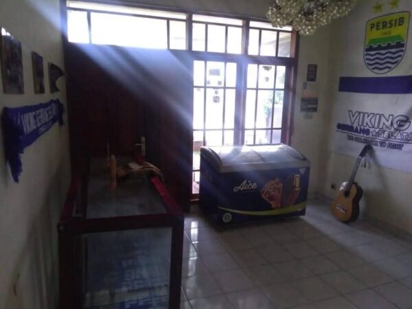 [RBT396] Dijual Rumah Siap Huni Sangat Strategis dan Halaman Cukup Luas - Gambar 3