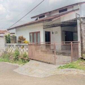 [RBT228] Rumah di daerah strategis, Bandung Kota, Dekat Cikutra, Jl. Suci, padasuka, Cicaheum.