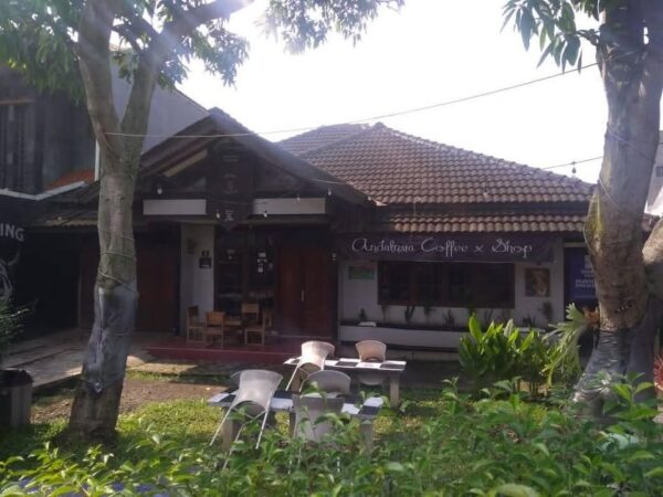 [RBT396] Dijual Rumah Siap Huni Sangat Strategis dan Halaman Cukup Luas - Gambar 6