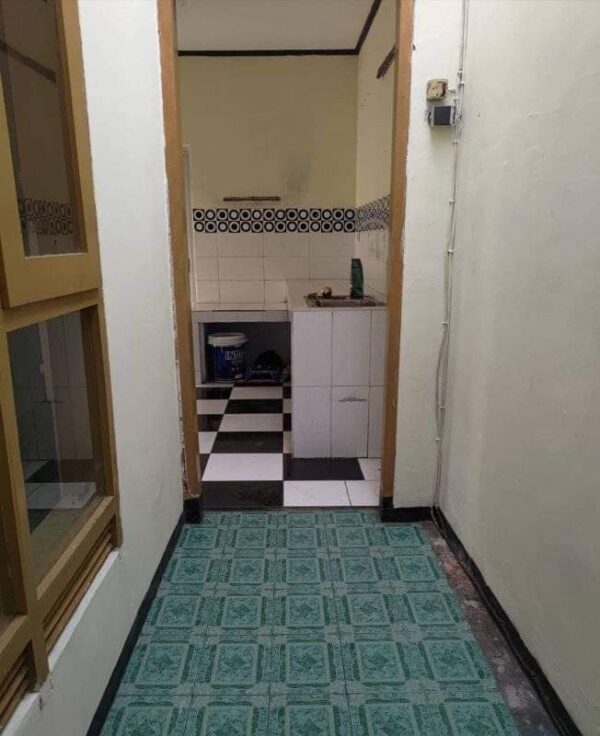 [RBT572] Rumah Second Luas di Jatihandap - Gambar 5