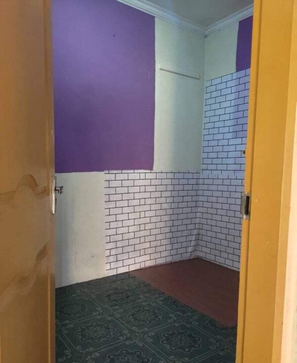 [RBT572] Rumah Second Luas di Jatihandap - Gambar 7