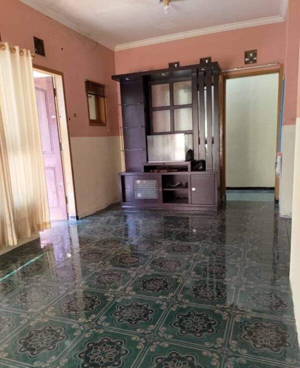 [RBT572] Rumah Second Luas di Jatihandap - Gambar 8