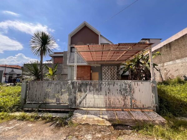 [RBT472] DIJUAL RUMAH 2.LT DI ARCAMANIK KOTA BANDUNG