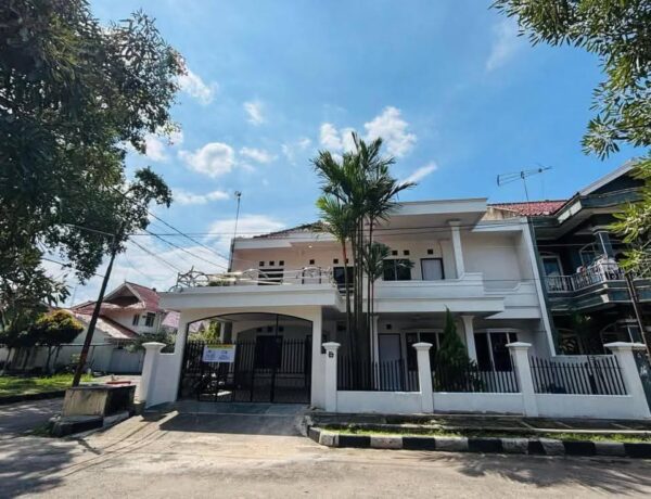 [RBT267] Dijual Rumah Siap Huni dalam Komplek Aria Graha Regency
