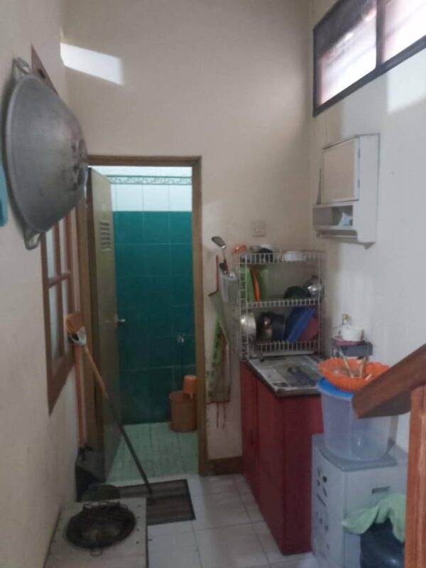 [RBT325] Dijual Rumah Second 2 Lantai Posisi Hook di Perumahan Adipura Gedebage Kota Bandung - Gambar 3