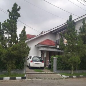 [RBT325] Dijual Rumah Second 2 Lantai Posisi Hook di Perumahan Adipura Gedebage Kota Bandung