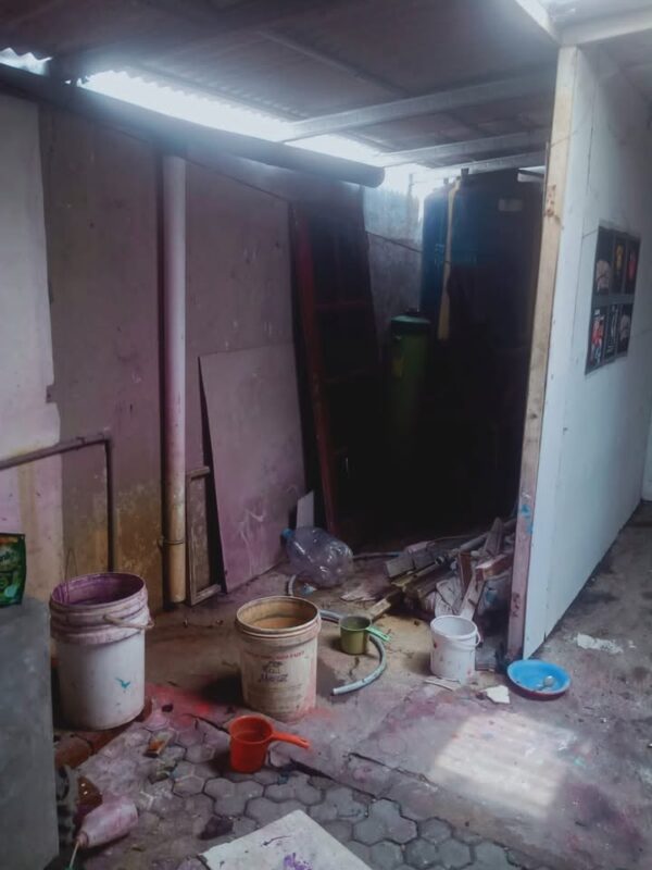 [RBT443] Dijual Cepat Rumah Lama di Area Jl Bulutangkis Komplek Arcamanik Endah Sukamiskin, Kota Bandung - Gambar 3