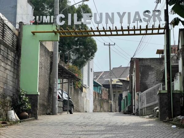 [RBT403] Dijual Cepat Rumah di Komplek Bumi Cileunyi Asri - Gambar 9