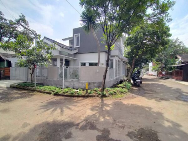 [RBT241] DI JUAL CEPAT RUMAH SIAP HUNI FULL FURNISHED LOKASI ARCAMANIK ENDAH KOTAMADYA BANDUNG - Gambar 3