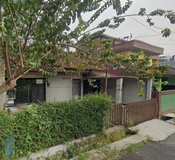 [RBT443] Dijual Cepat Rumah Lama di Area Jl Bulutangkis Komplek Arcamanik Endah Sukamiskin, Kota Bandung