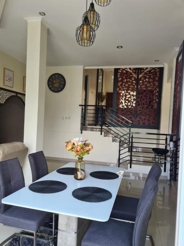 [RBT242] Rumah Mewah Luas di Padasuka Atas Bandung - Gambar 9