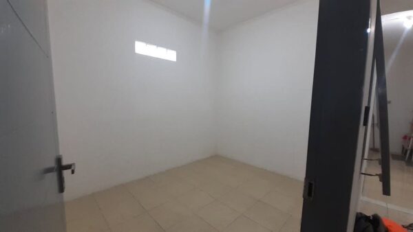 [RBT243] Rumah MURAH Siap Huni 3 Kamar Tidur di Cisaranten Arcamanik - Gambar 9