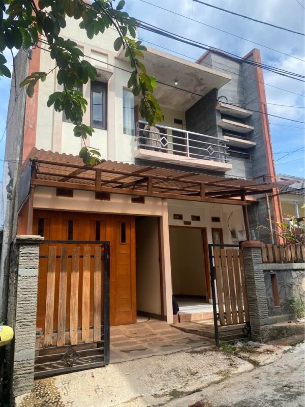 [RBT404] Dijual Cepat Rumah 2Lt Harga Sangat Jauh dibawah Pasaran - Gambar 3
