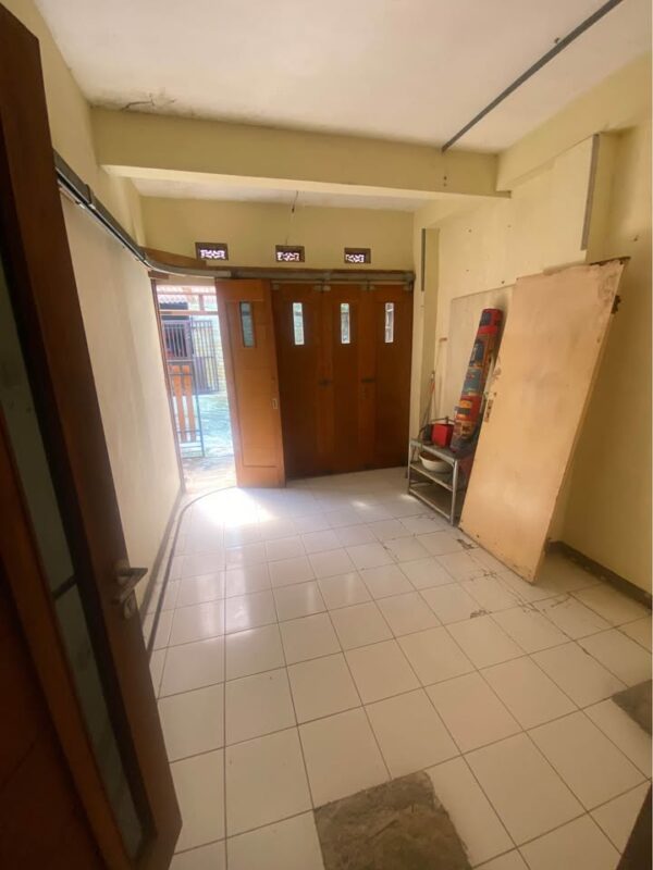 [RBT404] Dijual Cepat Rumah 2Lt Harga Sangat Jauh dibawah Pasaran - Gambar 8
