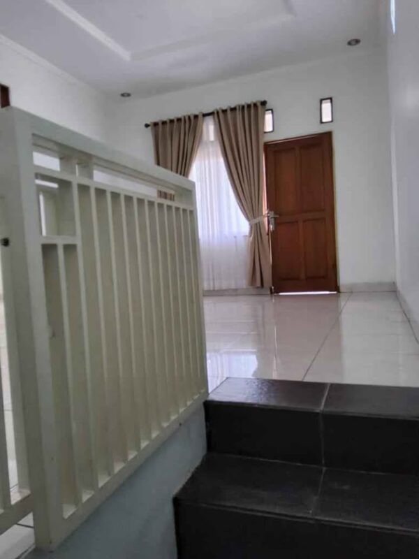 [RBT328] Rumah Strategis di Kota Bandung Komplek Bumi Adipura - Gambar 2