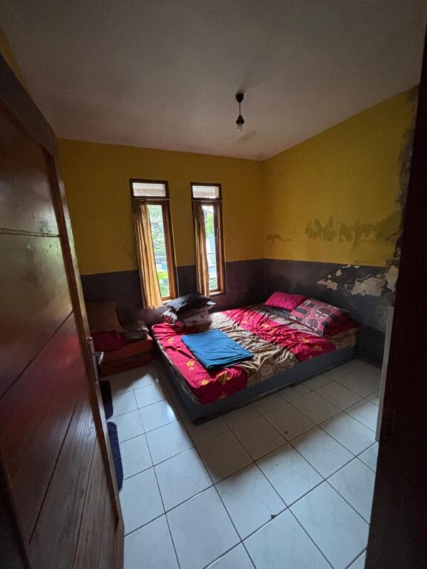 [RBT641] Dijual Rumah di Komplek Margahayu Raya - Gambar 2