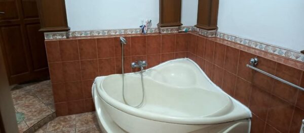 [RBT244] Rumah Luas Terawat 1 Lantai di Komplek Arcamanik dekat Jl. AH. Nasution Bandung - Gambar 9