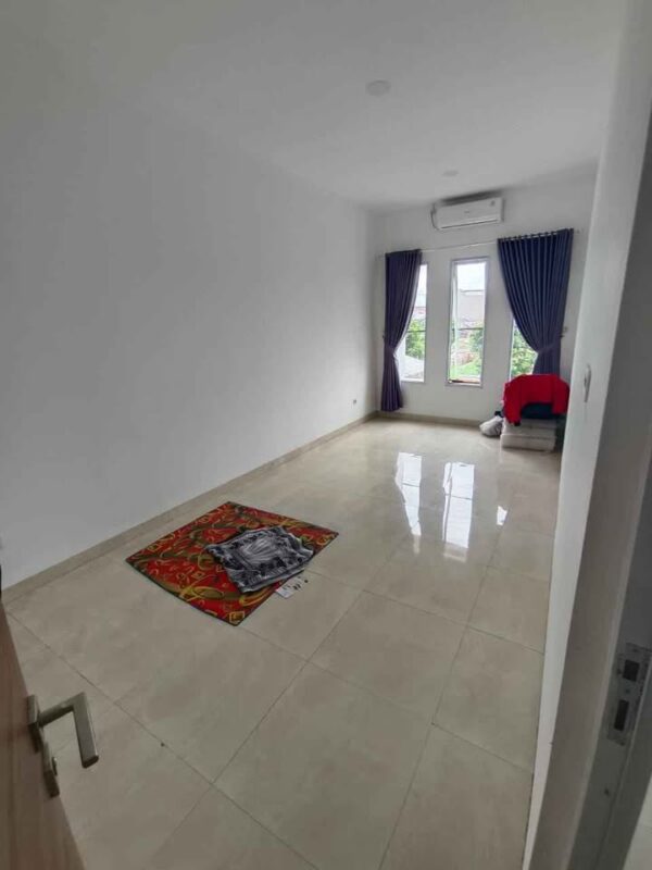 [RBT385] Rumah 3 Lantai di Komplek Bumi Orange, Cibiru Bandung Timur - Gambar 2