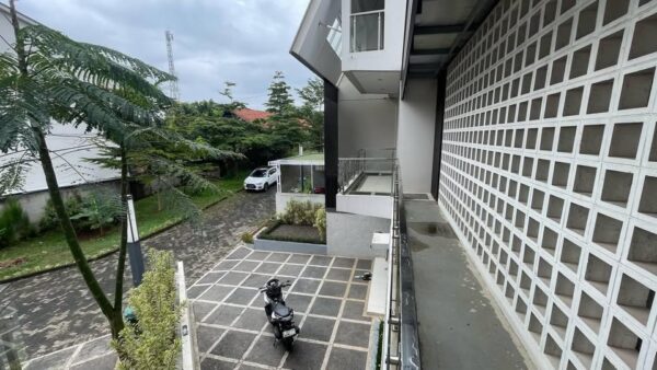 [RBT340] DIJUAL CEPAT VILLA DI CILEUNYI ADA KOLAM RENANG - Gambar 7