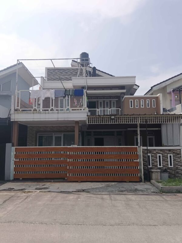 [RBT392] Rumah 2 Lantai Strategis di Bojongsoang
