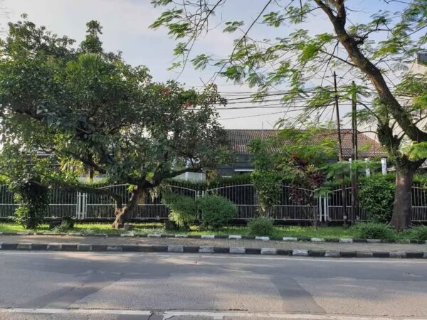 [RBT653] Rumah Luas 1 Lantai di Mainroad Arcamanik Endah - Cocok untuk Usaha & Hunian! - Gambar 2