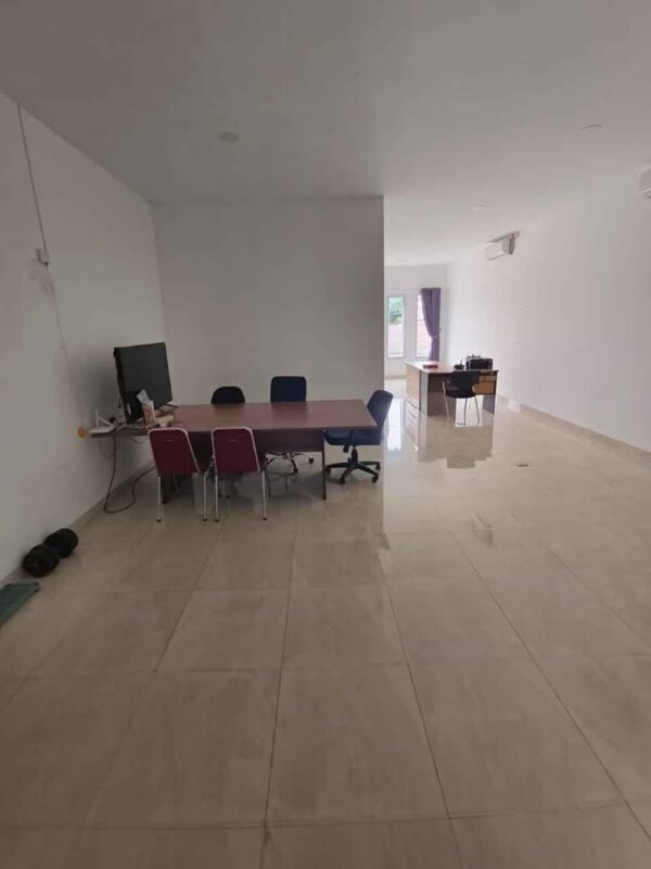 [RBT385] Rumah 3 Lantai di Komplek Bumi Orange, Cibiru Bandung Timur - Gambar 7