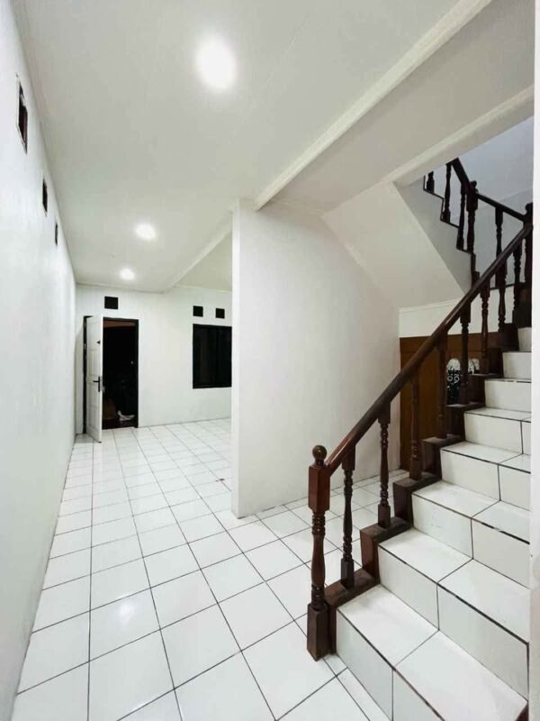 [RBT545] DIJUAL RUMAH BAGUS BARU RENOVASI POSISI HOOK DALAM PERUMAHAN EXCLUSIVE SOEKARNO HATTA RANCASARI CIPAMOKOLAN - Gambar 4