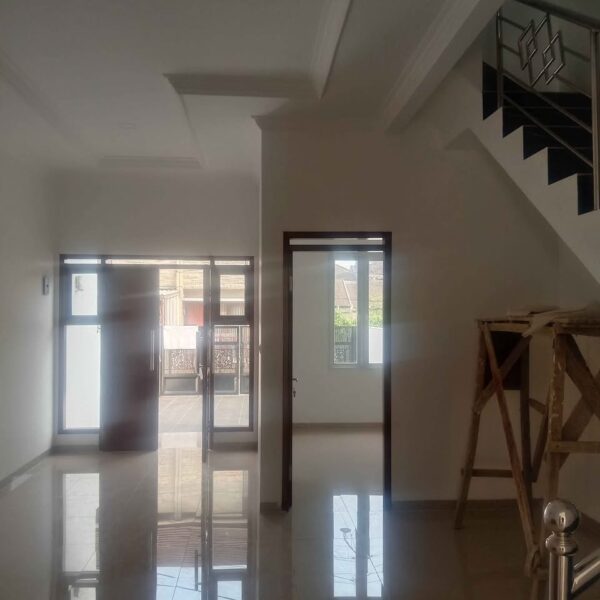 [RBT425] Rumah Baru Gaya Modern di Di cisaranten kulon Arcamanik, Bandung - Gambar 11