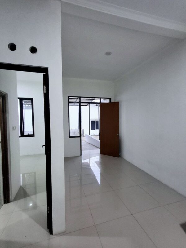 Rumah 2 Lantai Siap Huni di Kota Bandung - Gambar 5